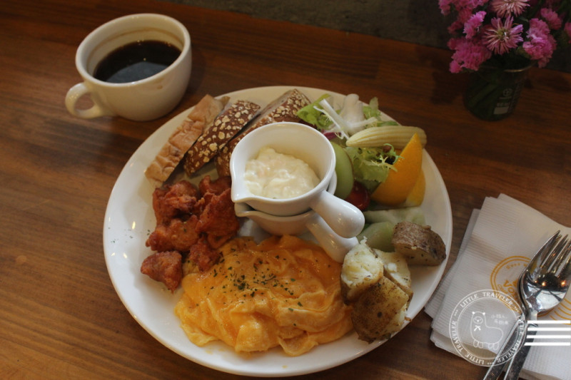 台中 西區。這里 Cafe & Restaurant-2017慵懶早午餐從"這里"開始|親子友善餐廳