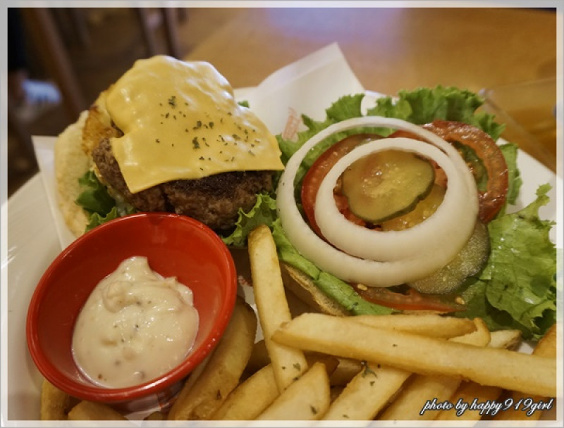 [台中東海]無限制用餐時間 享受悠閒早午餐時光★慢堡Mambo Burger