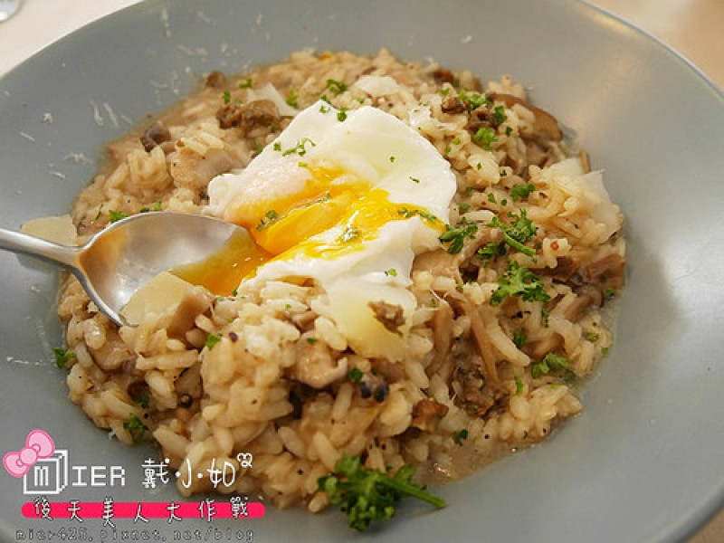 【食記】台北東區 樂。野食 隱身巷弄的好店 Brunch早午餐 義大利麵 燉飯 麻糬鬆餅 忠孝復興站 