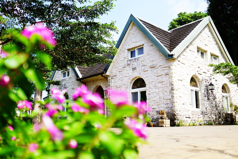 ※ 樂在其中 Le Cafe ※ 夢幻療癒秘境不用去歐洲！暖男手沖咖啡和自製甜點，滿滿檜木香讓人捨不得離開！【星羽是吃貨-台中太平】