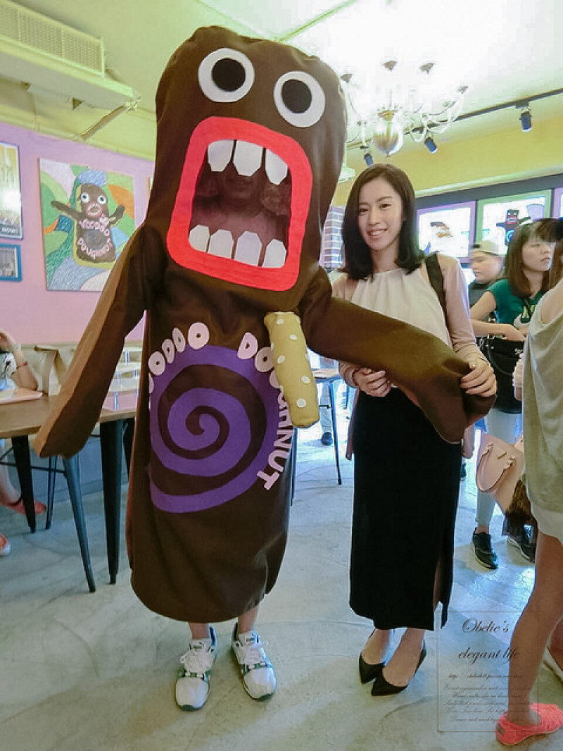 甜品 ⋈ 嬉皮甜甜圈 - Voodoo Doughnut 搞怪來台