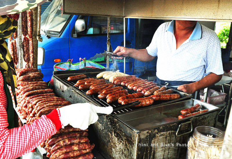 【雲林斗南美食】斗南大腸包小腸，在地人大推好滋味~炭火烤過簡單配料就是好吃，食尚玩家151、哈孝遠