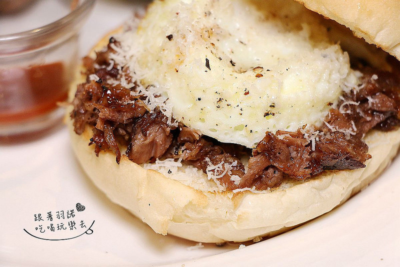 【羽諾食記】『瓦法奇朵Waffogato(敦南店)』❤破天荒的高CP值餐廳 爐烤安格斯雪花牛排&安格斯牛排牛肉麵居然只要99元❤東區美食推薦