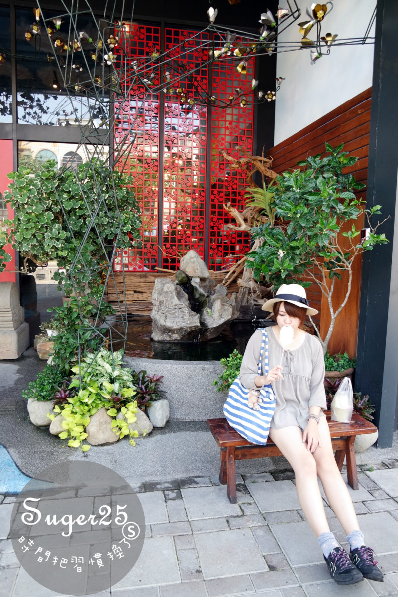 [美食]台南美食 府城風的護城河、古城門佈置好特別//夢東籬//簡餐+火鍋，好滿足!!--台南永華店(完整MENU)