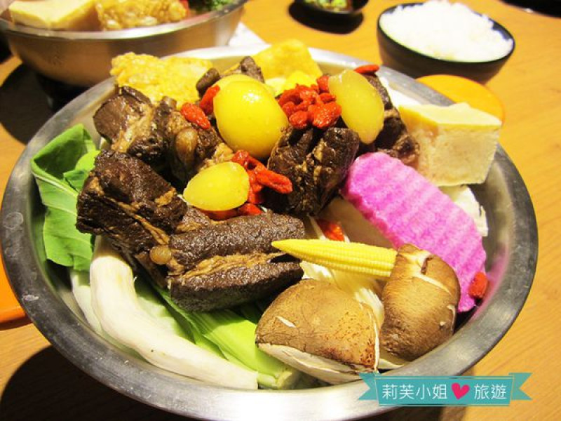 [美食] 桃園 用料實在、口味獨特的鬼椒一番鍋 麻辣鍋/小火鍋 (桃園大興店)