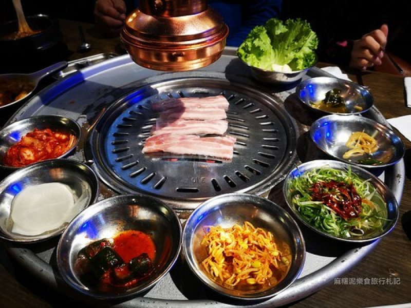 台中韓式燒烤、韓式小菜無限供應、桌邊服務『笨豬跳韓式燒肉   台中店 Bungy Jump Korean BBQ』(內含菜單