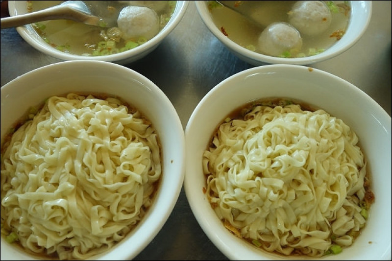 《宜蘭美食景點》羅東羅莊李麵店~羅莊麵店仔．羅東在地台式早午餐．均一價25元的銅板美食