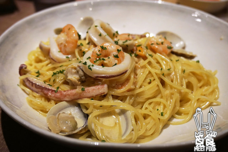 【洋食】台北松山 請請義大利麵 Cin Cin Osteria 現流海鮮麵好吃 辣雞翅份量十足
