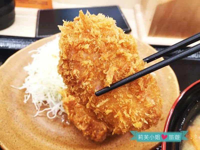 [美食] 台北 日本最大平價豬排連鎖專賣店‧吉豚屋かつや (台北車站)