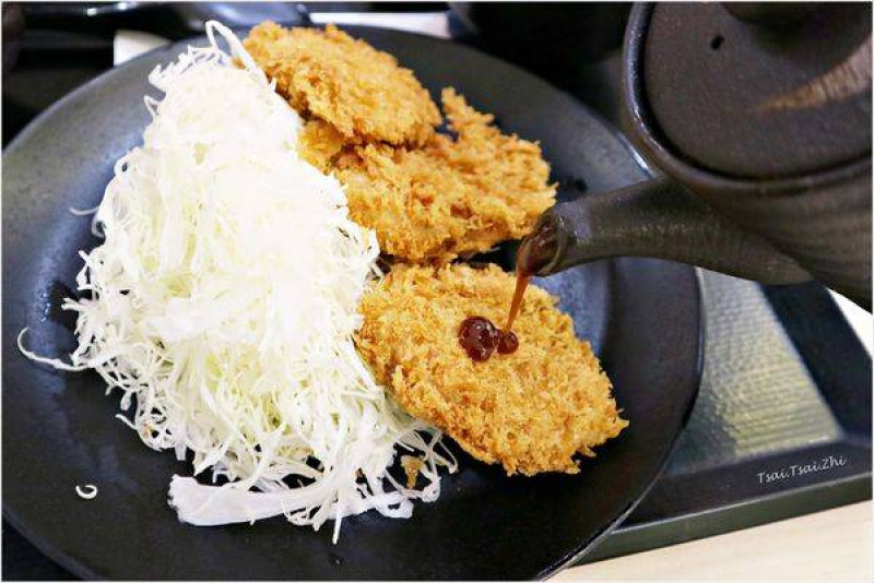 [台北中正]台灣吉豚屋かつや(Katsuya)|日本連鎖，酥脆好吃的平價日本豬排(HOYII北車店)