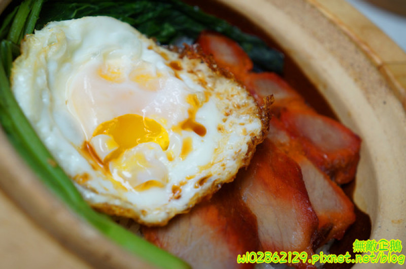 【台南-中西區】港茶x香港角...大推金煌流沙包.鮮蝦腐皮捲.金屋藏嬌.葡式蛋塔.黃金泡菜.芒果鮮奶酪.焦糖烤布蕾《香港角港式茶餐廳》        
      