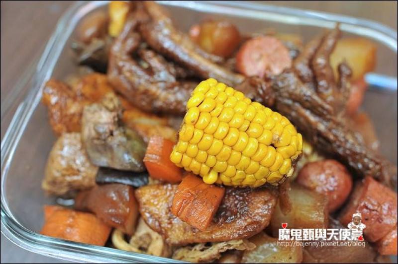 《小姑食記/樹林美食》樹林火車站旁的深夜食堂~半夜二點開攤．晚上10點就開始發號碼牌的醇醇滷味