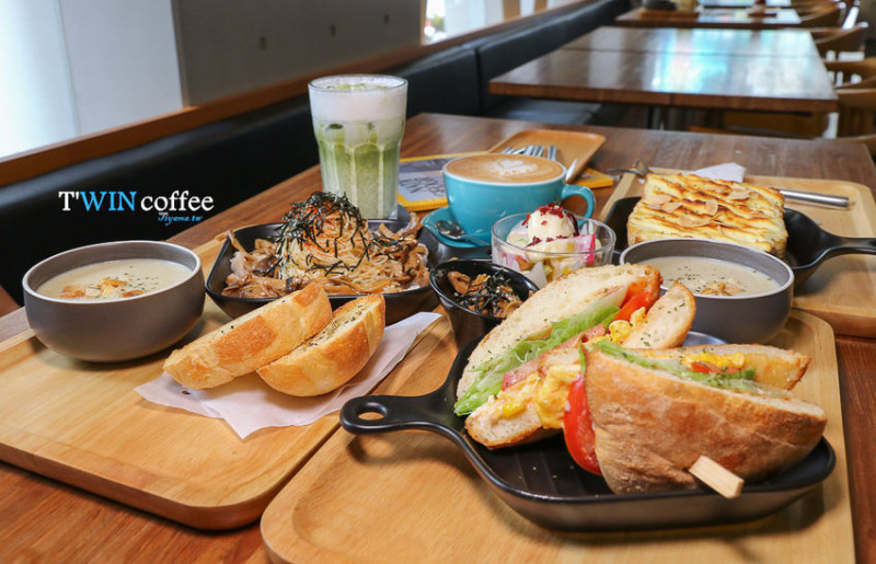 台南早午餐|TWIN coffee 咖啡 云：個性時尚咖啡館~手感早午餐/韓式Q鬆餅下午茶全時段供應 - 緹雅瑪 美食旅遊趣