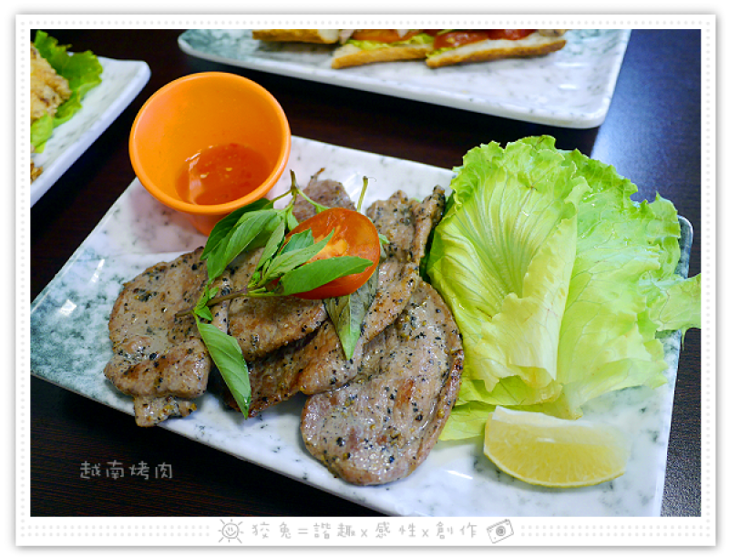 [台南食記] 豬鼻子越式創意料理~河粉多達七種湯頭！香茅檸檬雞/法國麵包/越南烤肉/越式炸春捲/越式咖啡/酸子水！