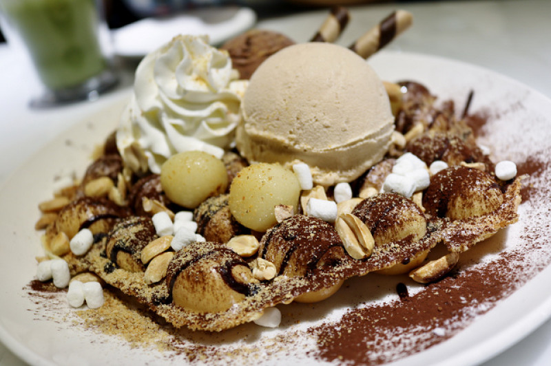 【台北美食】VISIRO Café & Smile Beauty 複合式口腔美容咖啡概念店-『忠孝敦化站』東區咖啡廳．香港雞蛋仔