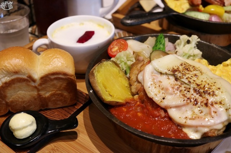 【台南中西區】多一點咖啡館 A little more Café & Osteria（台南美學館．品牌特許授權店）-早午餐Brunch．咖啡廳