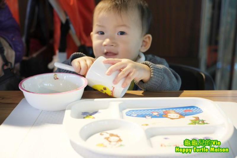 ∥龜龜ai吃吃∥新北 汐止 ~秀廚自助餐~ 價格有競爭力 餐點也不錯 的中型百匯吃到飽