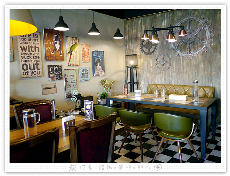 [台南食記] Dacci打趣，法式廚房~低消只要100元！阿爾薩斯法式燉豬腳&法蘭西法式布蕾吐司&黑糖拿鐵&提拉米蘇！