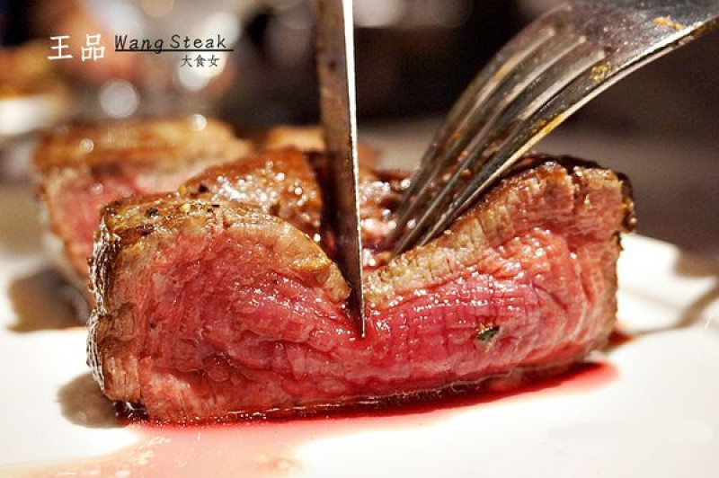 [板橋美食] 只款待心中最重要的人 ❤王品(板橋縣民大道店)♡ 煥然一新，全新菜單！ 板橋美食/板橋排餐/板橋聚會餐廳/板橋情侶約會餐廳/板橋慶生餐廳/板橋站美食/捷運板南線美食/王品台塑牛排/王品菜