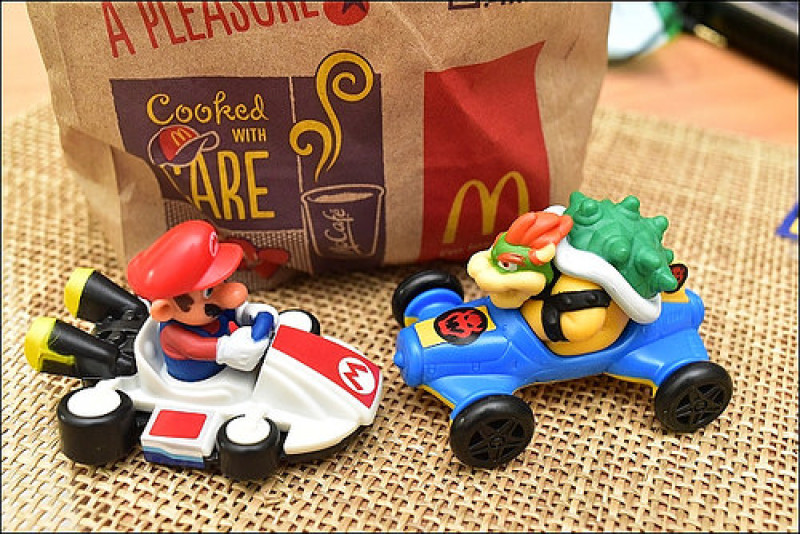 《捷運板南線美食/府中站》網友留言推薦的板橋上海生煎包&麥當勞快樂兒童餐今天開始送瑪利歐賽車8玩具