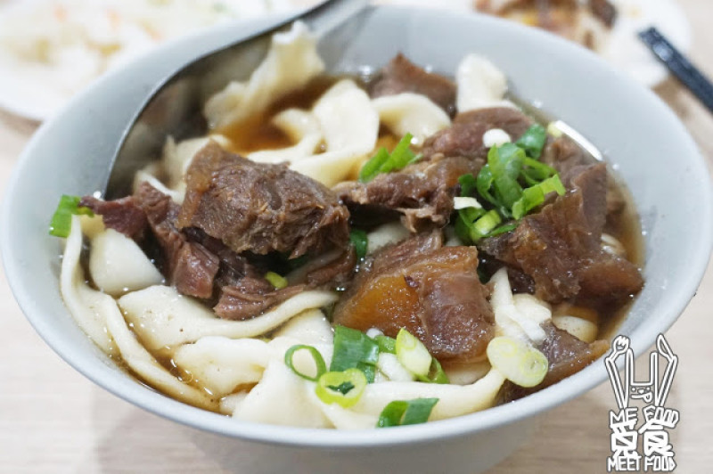 【台菜】台北萬華 建宏牛肉麵二訪 新址空間更舒適 麵食小菜都好吃 CP值超高
