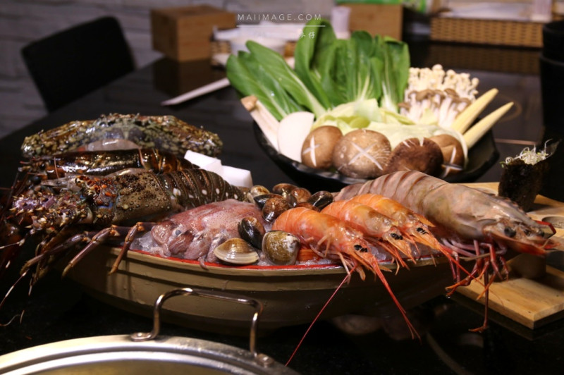 鍋物食記｜八田帝王蟹鍋物(忠孝店)｜全新推出蝦蟹海龍船/帝王蝦蟹海陸套餐｜天冷吃鍋就是要吃的澎湃又不傷荷包 - 麥仔の生活日記