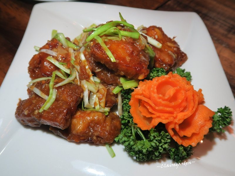 台北 捷運南京三民站 酒食坊 Pān-toh Bistro~大口吃肉把酒言歡。歡聚餐廳