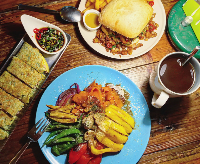 【大安區／信義安和站】In Between Sandwich- 用力做三明治有限公司 超犯規土石流三明治＆媽媽味道懶人餅