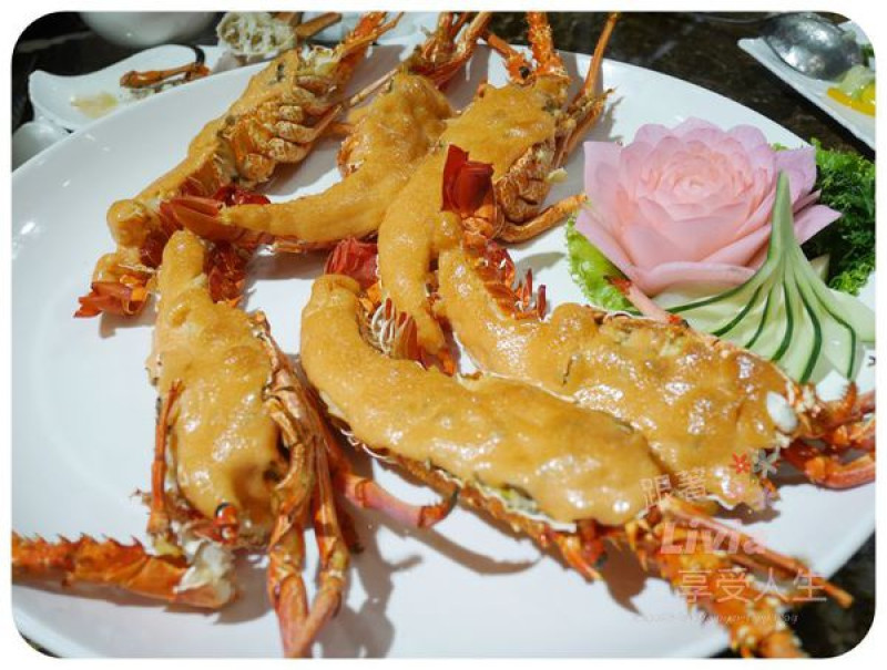 美食。餐廳｜ 台北松山區 南京復興捷運站 吳阿金海鮮店 歐式古堡 活跳跳的海鮮餐廳