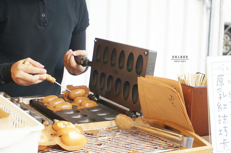 【台中西區】★魚刺人雞蛋糕★偉士牌雞蛋糕の香甜柔軟滋味｜台中美食 下午茶 點心 甜點 硬骨魚覓食中