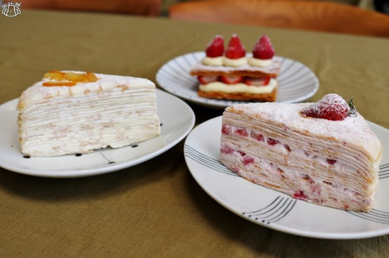 【台南中西區】KCEE Patisserie / 凱西姨姨手作甜點-超夯排隊秒殺甜點 季節限定草莓千層．草莓千層酥