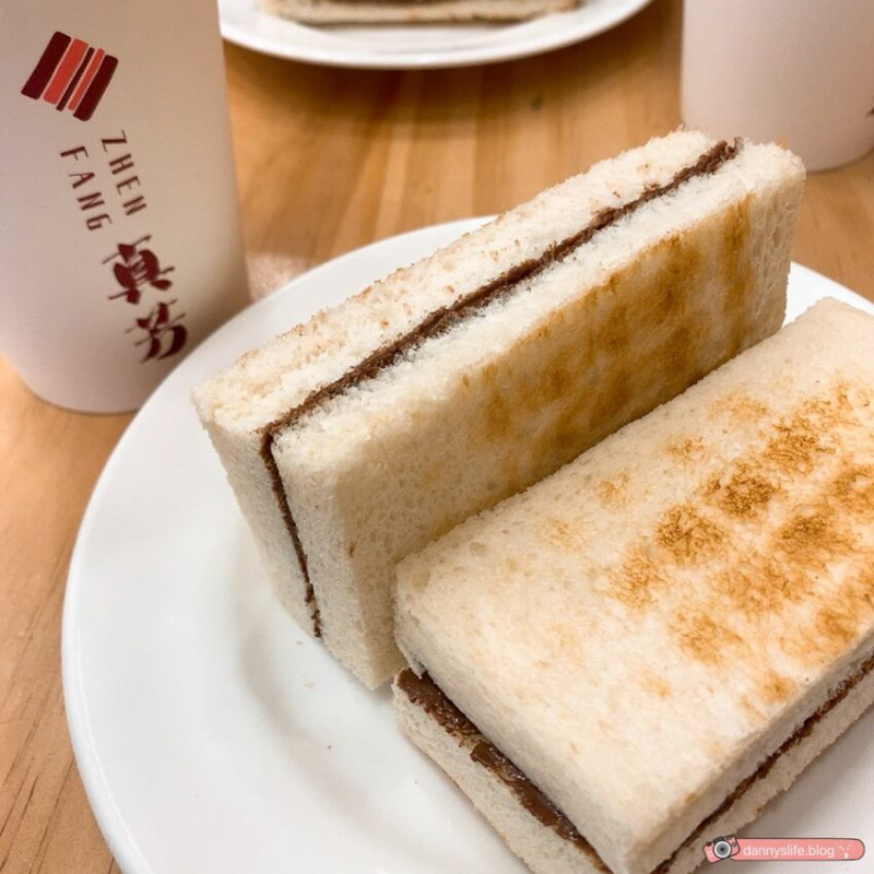 真芳 │台北美食•碳烤吐司/紅茶牛奶,看似簡單的美味早餐 - 丹尼的吃喝玩樂