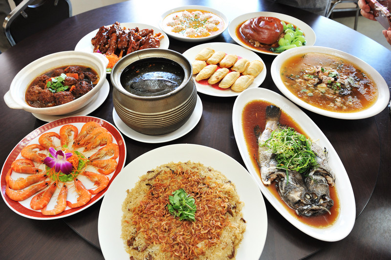 [台中好吃]漁人船釣海鮮餐廳喬遷之喜，生猛海鮮美味依舊，歲末年終再次推出尾牙饗宴、外帶年菜