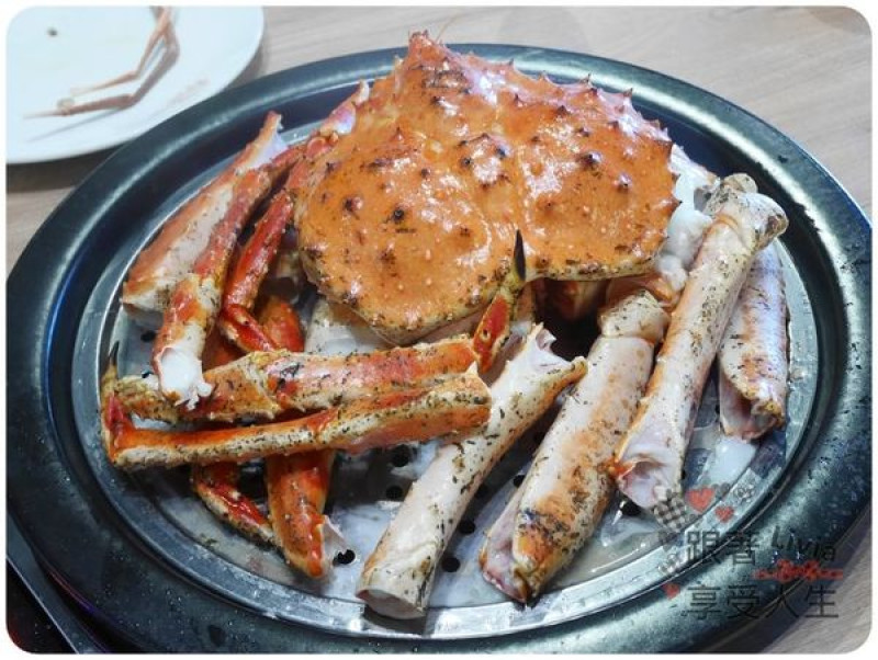 美食。餐廳│ 新竹縣竹北市 蒸龍宴 蒸汽 養生海鮮館 吃進食材最初的原味 帝王蟹超鮮美啊！ ❤跟著Livia享受人生❤