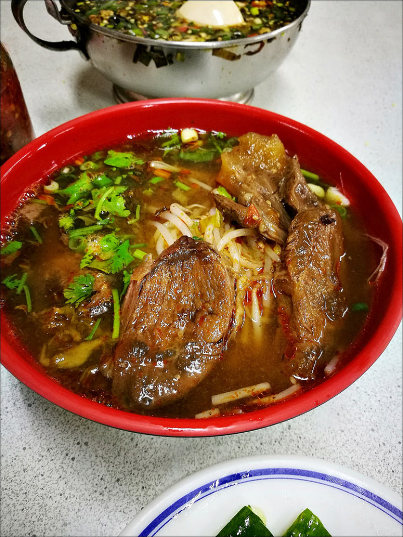 [台中] 老趙傳統麵食館 台中牛肉麵推薦 小菜麵點通通都好吃
