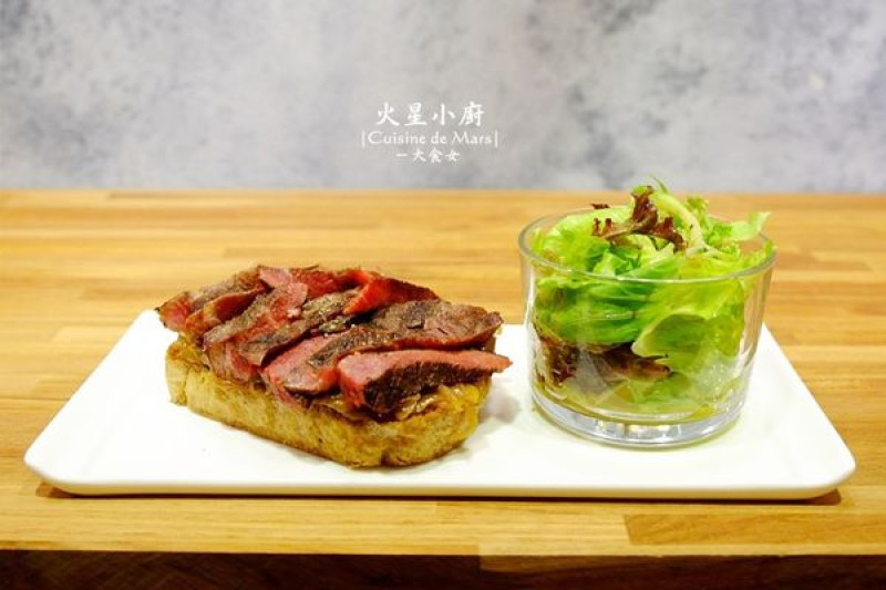 [南京東路美食] 火星小廚-宅配起家的巷弄美味！菜色天天都有驚喜！巧克力熔岩蛋糕好好吃阿！ 南京三民站/南京東路聚餐推薦/南京東路下午茶