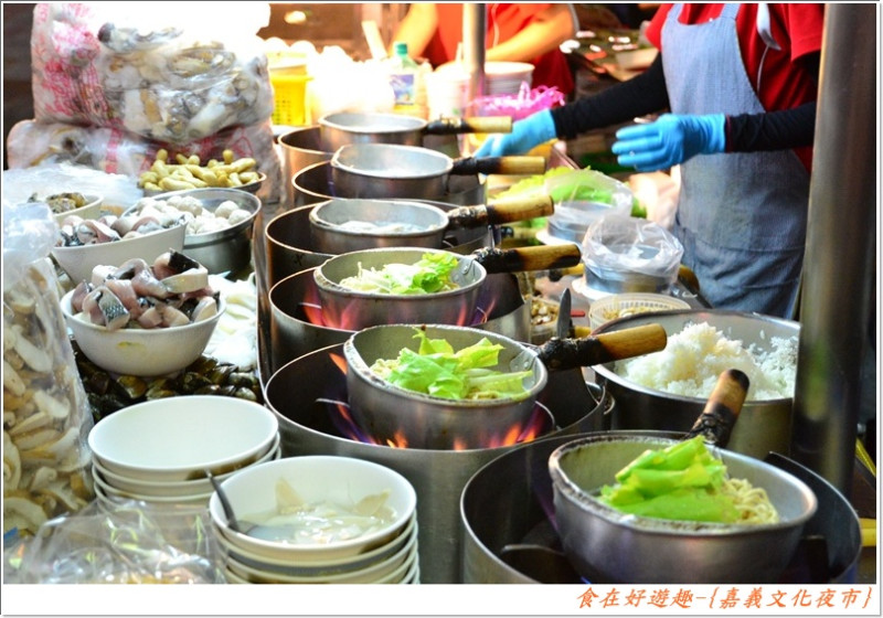 吃宵夜嚐小吃就是要到夜市!!嘉義-文化夜市