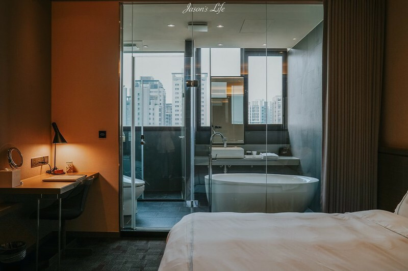 【台中大雅│住宿】威汀城市酒店。台中大雅鬧區住宿，CP值高，美食多，低調奢華風格，商務房型浴缸視野好