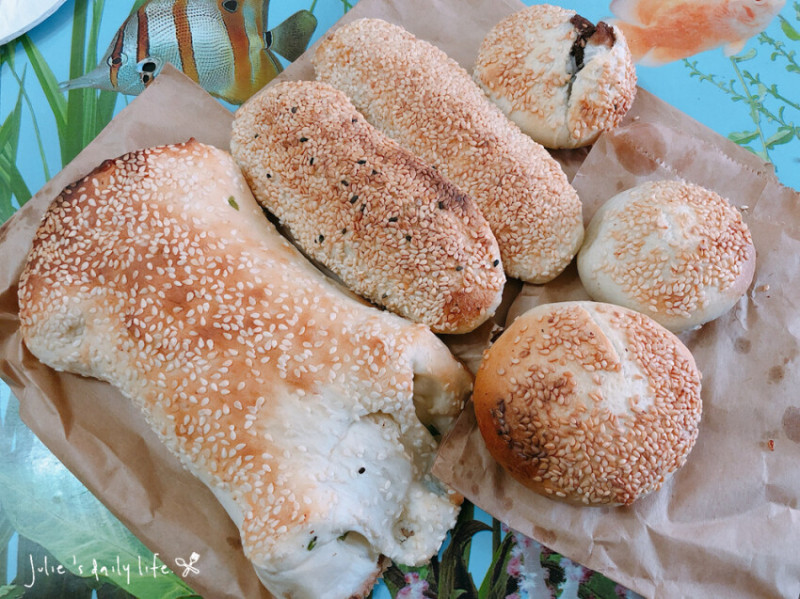 三重 碳烤燒餅-老曾碳烤燒餅、胡椒餅、甜酥餅