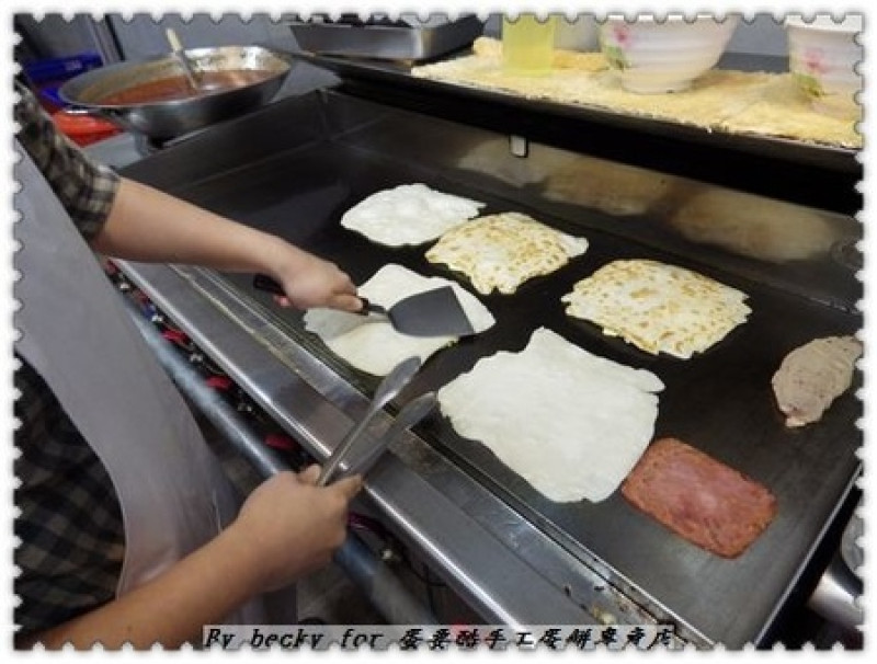 [捷運台北車站]隱藏在台北街道巷弄的北車美食～蛋要酷手工蛋餅專賣店