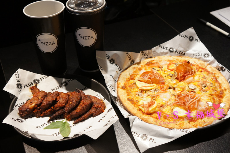 【公館美食】梁靜茹開的 plus pizza(+pizza) - 自己的披薩自己拼 客製化創意披薩，愛吃什麼料就加什麼料，讓你吃到的都是自己的愛