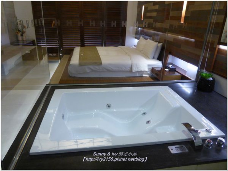 【台南南區住宿】(H Villa Motel) 清水漾。跳脫汽車旅館的ＦＵ