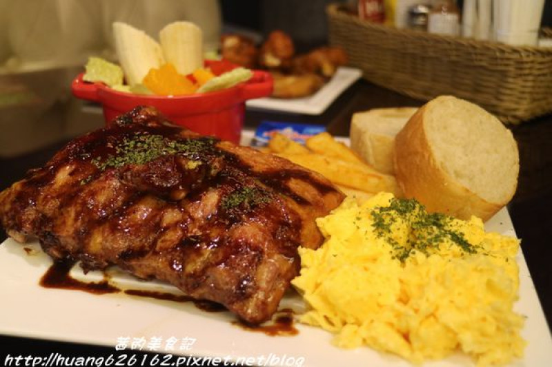 【新北板橋區】超澎湃早午餐『栢金 BIRKING-Waffle.Brunch.Bistro』大份量、捷運新埔站、體驗團