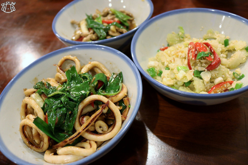 【桃園美食】四五六年級吃喝小館-中壢懷舊主題餐廳．熱炒．宵夜推薦