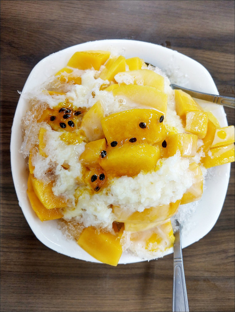 [台中] 嘉良冰鎮店 太平老字號冰店 三種冰木瓜牛奶芒果冰都好吃