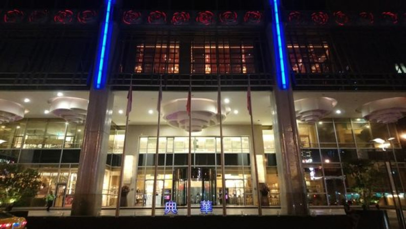 豐FOOD-主打天使紅蝦、美國大生蠔無限量吃到飽，最棒的是用餐沒限時