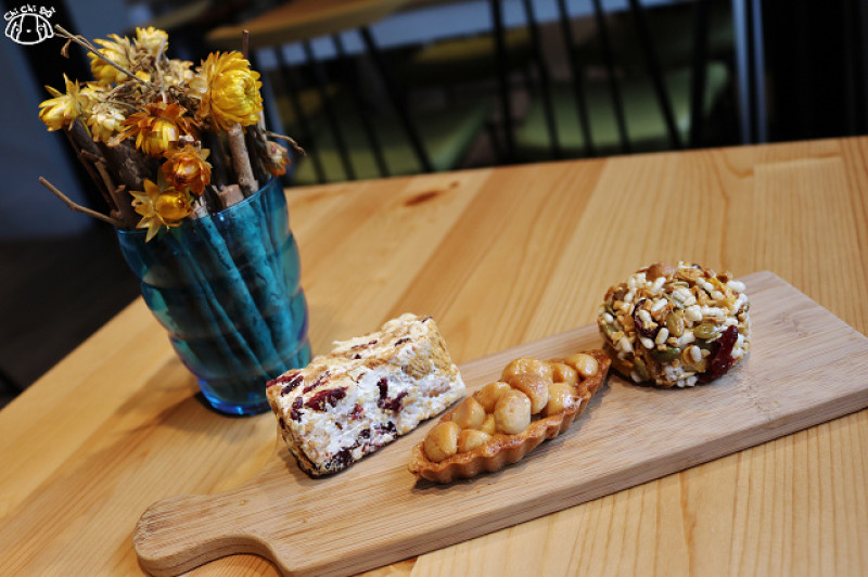 【台南美食】葡吉食品 夏威夷豆塔．日式高纖榖物．雪花餅-台南伴手禮推薦