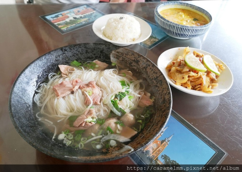 【苗栗頭份】越來越好吃 頭份越南料理 人氣平價越式料理 頭份美食 越來越好吃菜單 越來越好吃外帶 越來越好吃咖哩 近竹南運動公園
