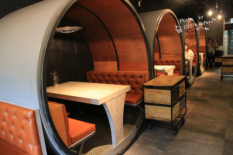 [台北中山站] 棧F-U Kitchen直火廚房,水管裏頭吃早午餐,直火現烤美味餐點,多汁牛排漢堡肉,銷魂起司薯條,免費wifi無用餐時間限制. 