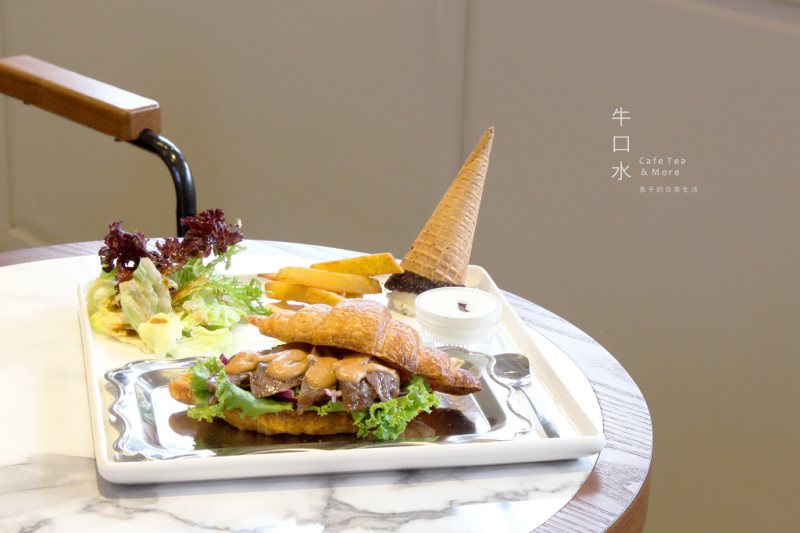【男子的日常生活】牛口水 咖啡 · 輕食，濃濃台南味的文青小店，一道道料理都讓你看了想流口水。台北大安區/六張犁  
